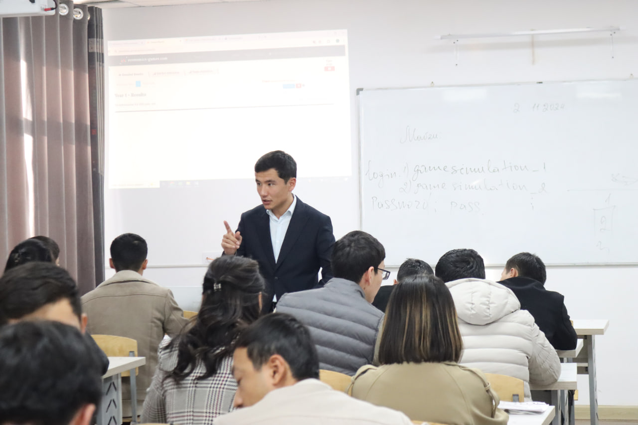An open class on "Green Economy" was held.