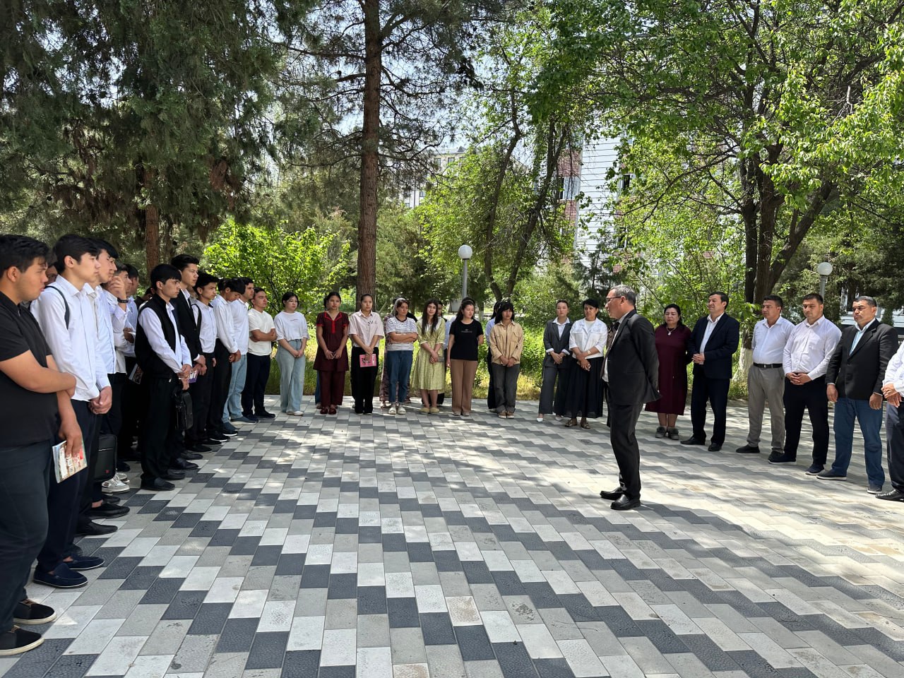 TTJda davra suhbati tashkil etildi