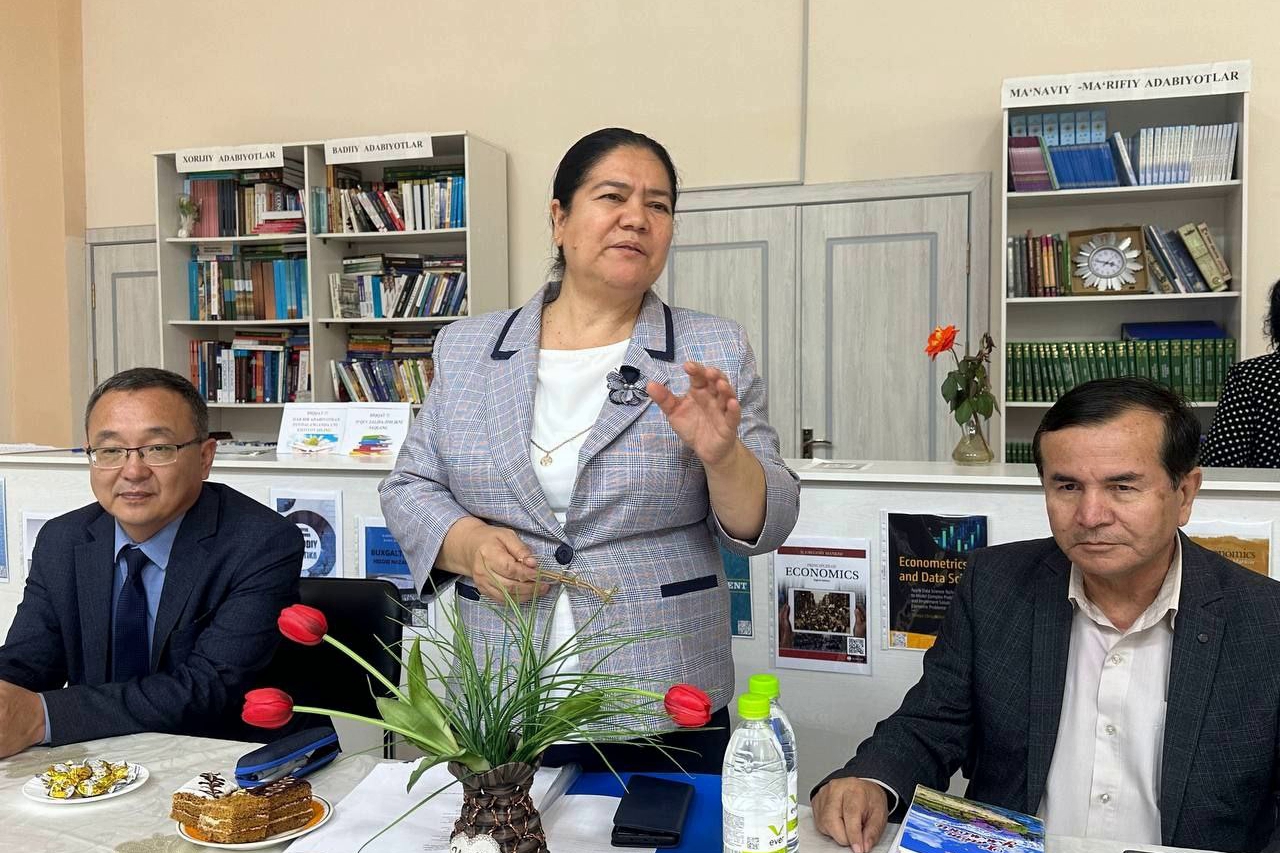 “Ma’rifat ulashib” loyihasi doirasida taniqli ijodkorlar bilan navbatdagi ijodiy uchrashuv talaba qizlar bilan bo‘lib o‘tdi.