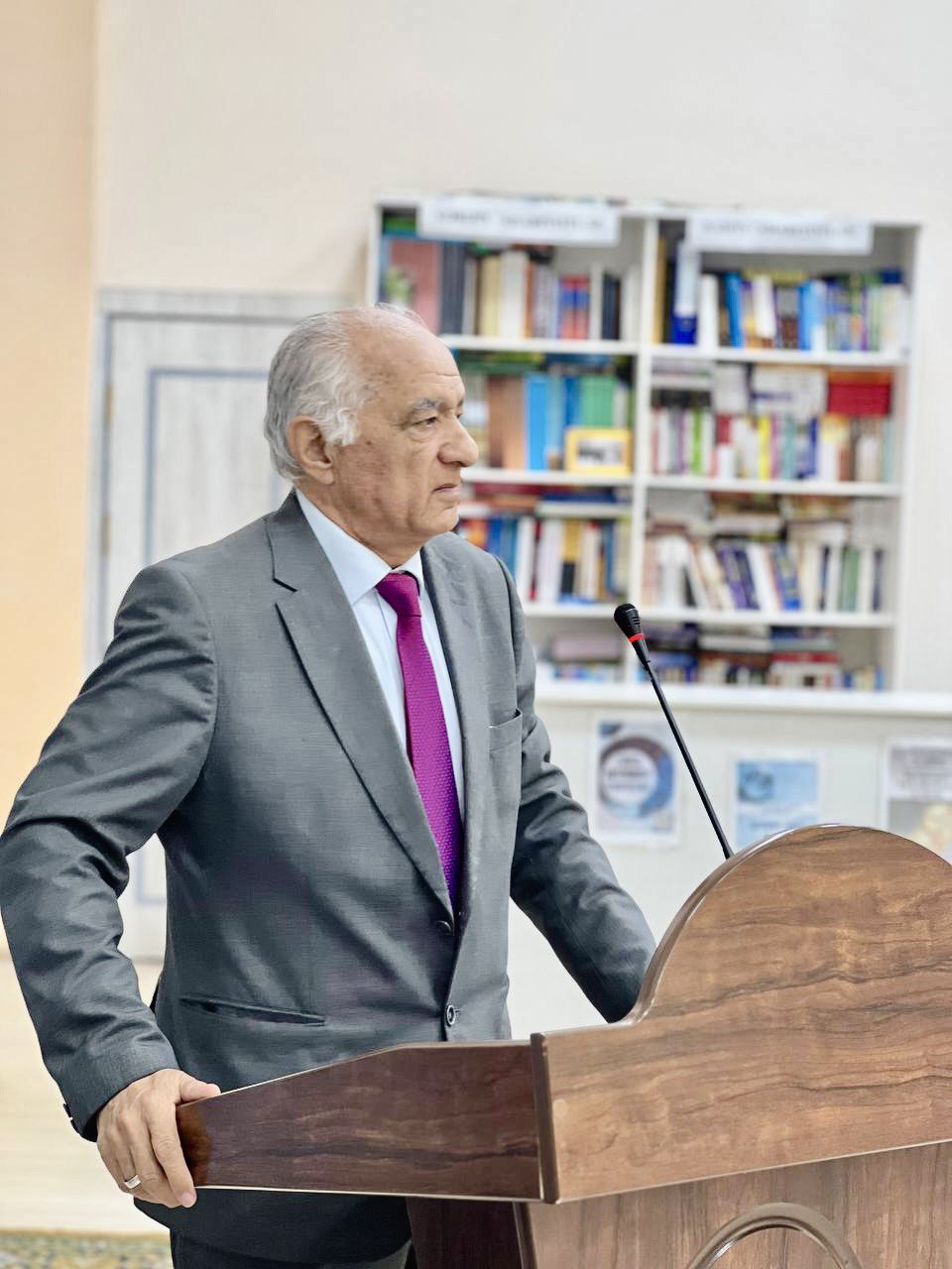 TDIU Samarqand filiali direktori, professor Olim Murtazayevning — "1-oktyabr — Ustoz va murabbiylar kuni" munosabati bilan yo'llagan bayram tabrigi.